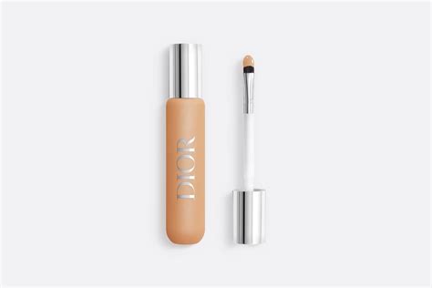 dior under eye roller|Dior flash perfection concealer.